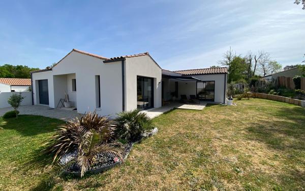 Maison à vendre    4 pièces •  Les Mathes