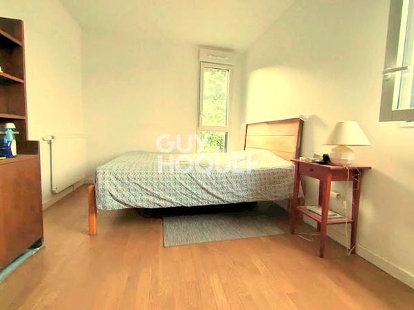 À vendre  Appartement 2 pièces avec loggia et parking à Sceaux