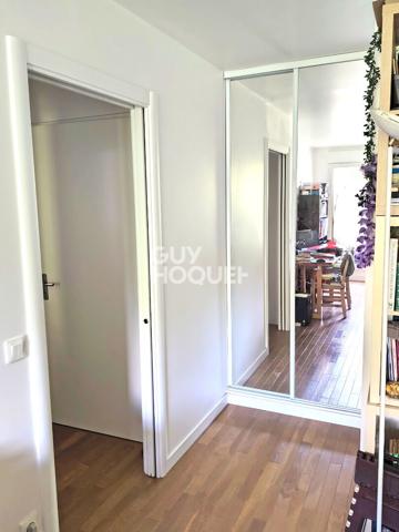 À vendre  Appartement 2 pièces avec loggia et parking à Sceaux