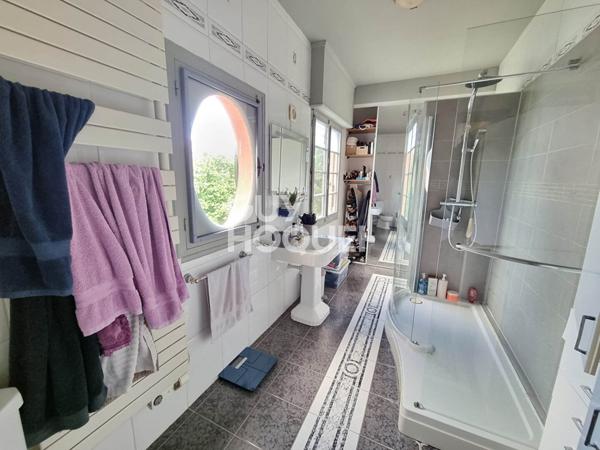 - MAISON T6 ALBI - 6 pièce(s) - 148.36 m2