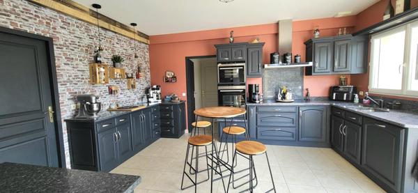 Villa de 325 m² avec piscine au cœur du Perche