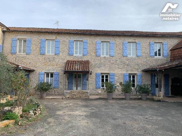 A VENDRE - A LIMOGNE-EN-QUERCY (46260-LOT) Maison quercynoise datant du 19ème siècles, située d...