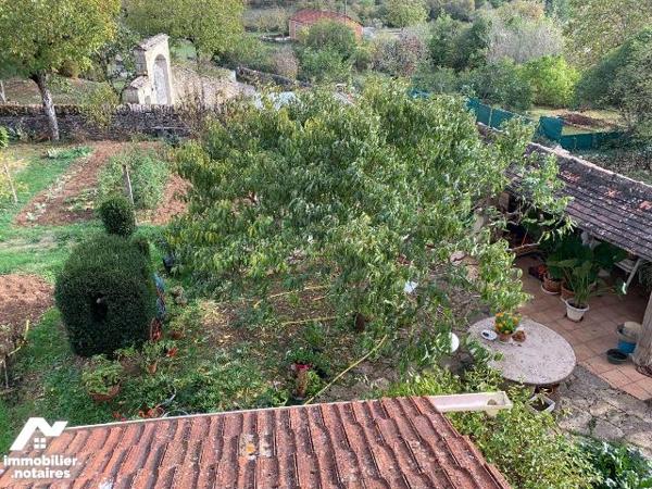 A VENDRE - A LIMOGNE-EN-QUERCY (46260-LOT) Maison quercynoise datant du 19ème siècles, située d...