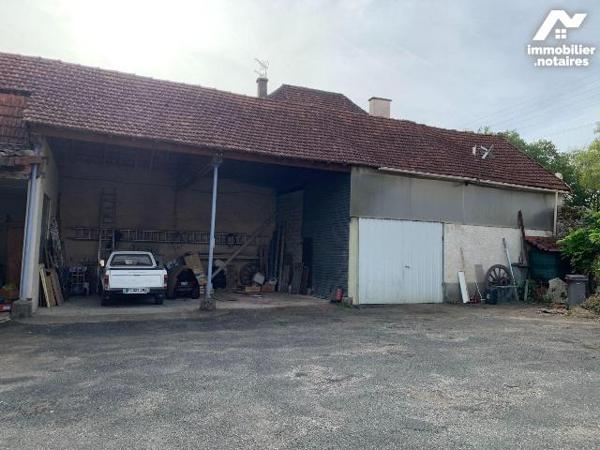A VENDRE - A LIMOGNE-EN-QUERCY (46260-LOT) Maison quercynoise datant du 19ème siècles, située d...
