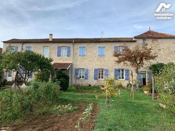 A VENDRE - A LIMOGNE-EN-QUERCY (46260-LOT) Maison quercynoise datant du 19ème siècles, située d...