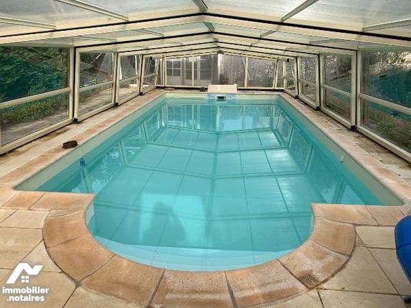 A VENDRE - A LIMOGNE-EN-QUERCY (46260-LOT) Maison quercynoise datant du 19ème siècles, située d...