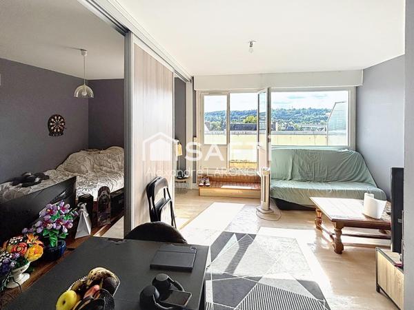 Studio de 43 m2 avec balcon et ascenseur vendu loué