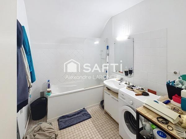 Studio de 43 m2 avec balcon et ascenseur vendu loué