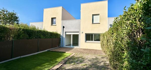 Maison RT2012, DPE B/B, avec garage, 3 chambres à Aulnat