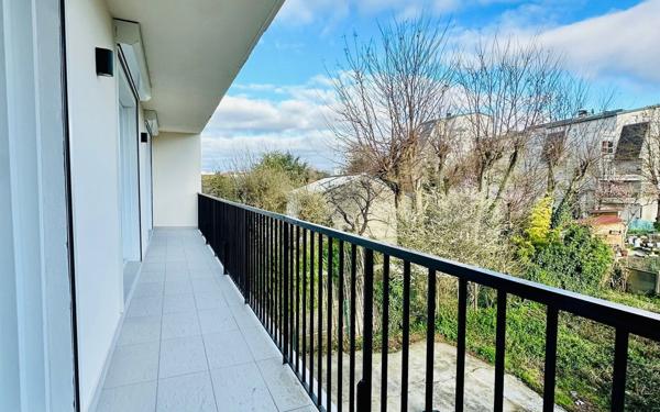 Appartement à louer    3 pièces • 53,14 m2 Créteil