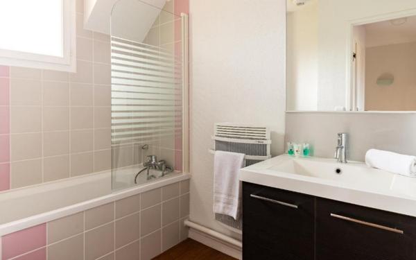 INVESTISSEMENT LOCATIF  Montignac-Lascaux  Résidence Tourisme Les Bastides de Lascaux  7,83 % de rentabilité