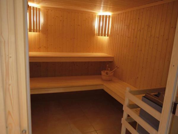 INVESTISSEMENT LOCATIF  Montignac-Lascaux  Résidence Tourisme Les Bastides de Lascaux  7,83 % de rentabilité