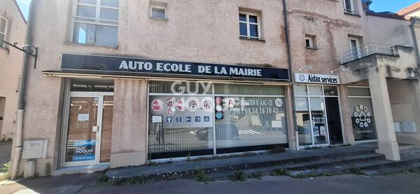 Local commercial Aubergenville 55 m2 de surface utile.