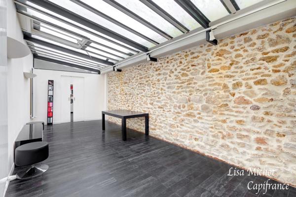 Ternes - Maillot, Local 3 pièces style atelier, bureau ou cabinet avec terrasse sans vis à vis