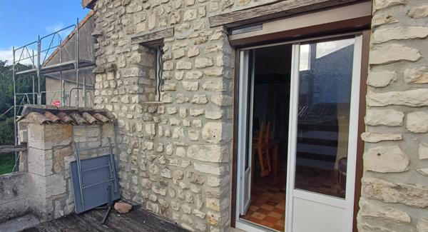 Maison à vendre 7 pièces RUELLE SUR TOUVRE (16) et jardin