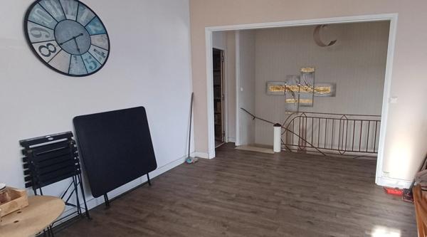 Maison à vendre 7 pièces RUELLE SUR TOUVRE (16) et jardin