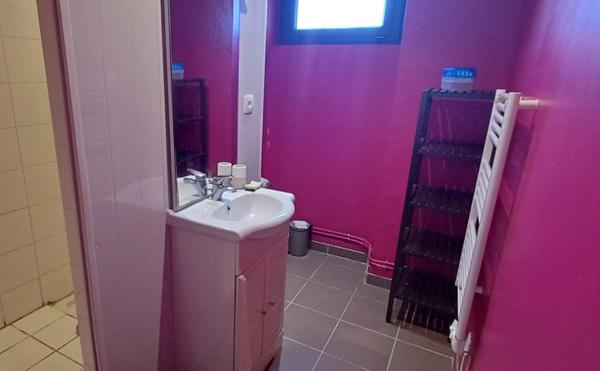 Maison à vendre 7 pièces RUELLE SUR TOUVRE (16) et jardin