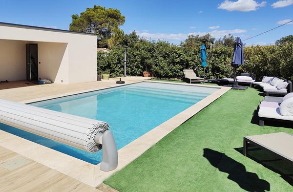 Superbe maison contemporaine de plain-pied à Vernègues / Cazan (13116)