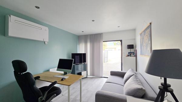 Superbe maison contemporaine de plain-pied à Vernègues / Cazan (13116)