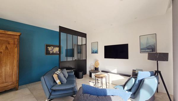 Superbe maison contemporaine de plain-pied à Vernègues / Cazan (13116)