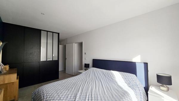 Superbe maison contemporaine de plain-pied à Vernègues / Cazan (13116)