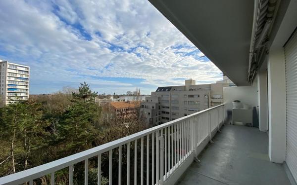 Appartement à louer    3 pièces • 106,75 m2 La Rochelle