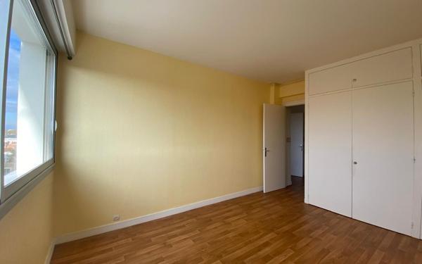 Appartement à louer    3 pièces • 106,75 m2 La Rochelle