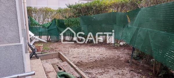 Rdc T2 lumineux en Centre ville avec parking