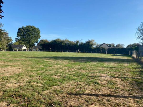 7 KM DE NEVERS - TERRAIN 1800 M2