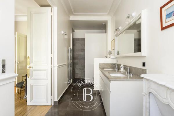 Neuilly-sur-Seine, Maison 5 Chambres -  300 m² à vendre