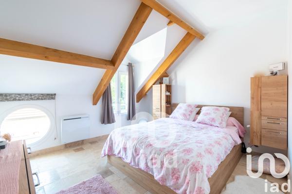 House for sale 4 rooms 91 m² Épône