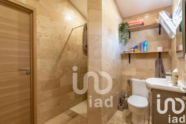 House for sale 4 rooms 91 m² Épône