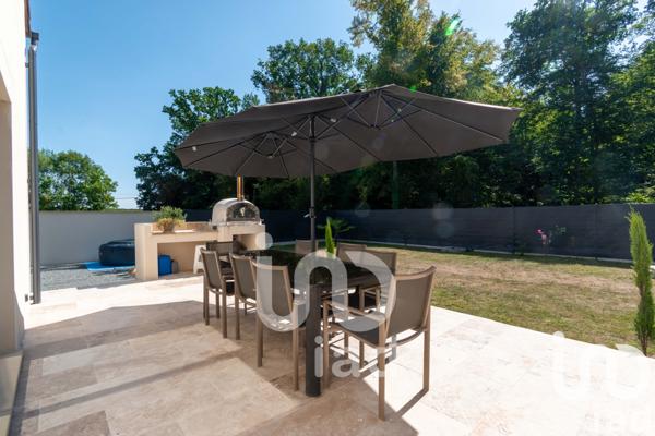 House for sale 4 rooms 91 m² Épône