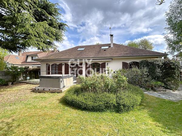 LIMEIL-BRÉVANNES : très grande maison à vendre