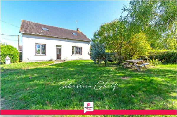 à la porte de Contres maison avec 4 chambres beau terrain de 730 m²