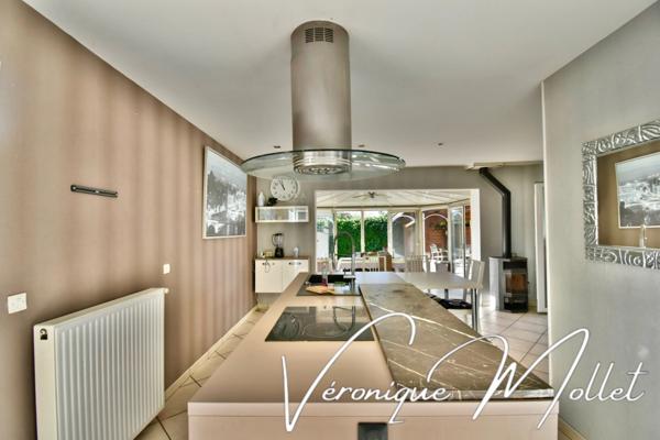 MAISON FAMILIALE À FORT POTENTIEL À AMBARES AU CALME !