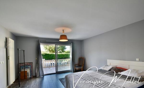 MAISON FAMILIALE À FORT POTENTIEL À AMBARES AU CALME !