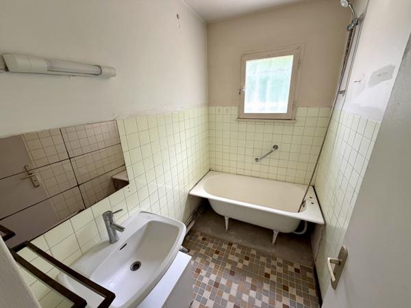 Montpellier (34070) MONTPELLIER (34) Appartement T3 de 61 m2 200 m Parc Montcalm