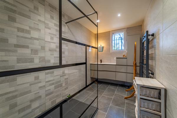 Castelnau-le-Lez (34170) Maison familiale de 190 m² avec piscine, garage et terrain arboré – secteur recherché