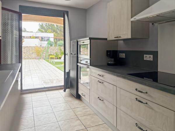 Castelnau-le-Lez (34170) Maison familiale de 190 m² avec piscine, garage et terrain arboré – secteur recherché