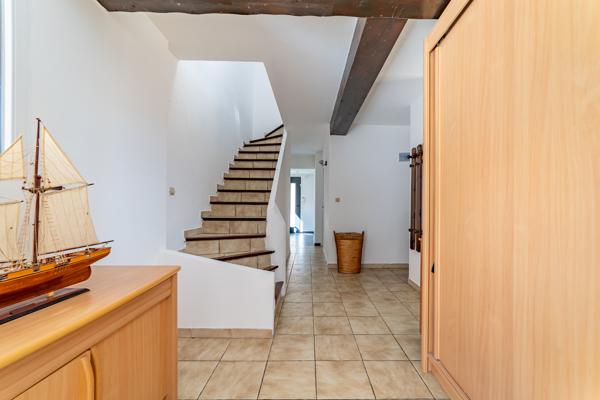 Castelnau-le-Lez (34170) Maison familiale de 190 m² avec piscine, garage et terrain arboré – secteur recherché
