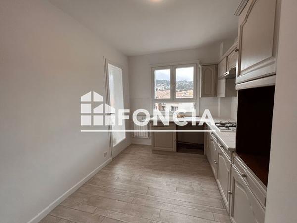 Location Appartement 4 pièces 90.88 m² - 35 AV CARNOT Draguignan 83300