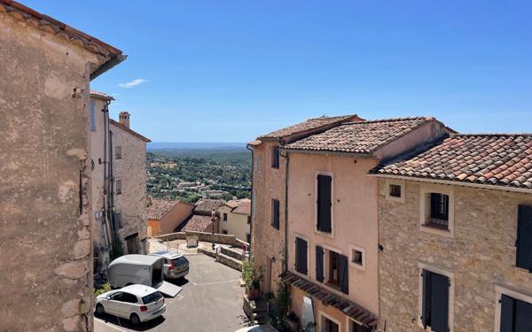 Maison à vendre    5 pièces • 200 m2 Châteauneuf-Grasse