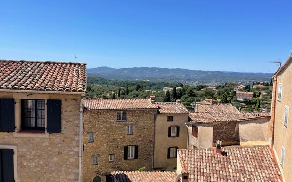 Maison à vendre    5 pièces • 200 m2 Châteauneuf-Grasse