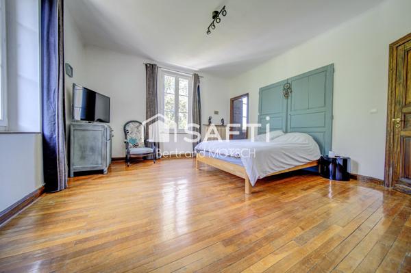 Maison de maître 280 m2 terrain 2355 m2