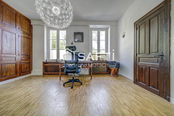 Maison de maître 280 m2 terrain 2355 m2