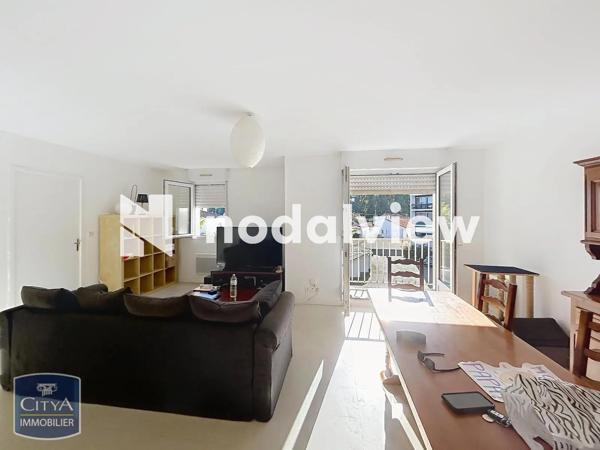 Appartement à louer 4 pièces 71.32m² Saintes (17100)