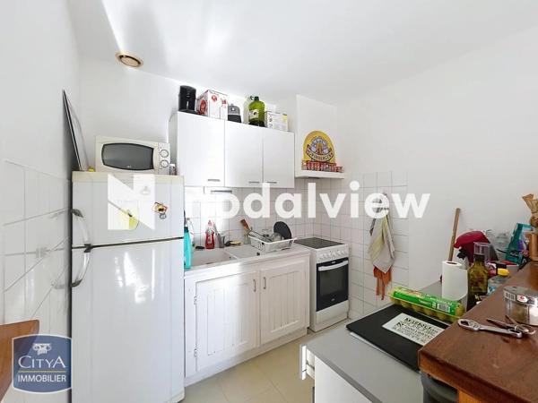 Appartement à louer 4 pièces 71.32m² Saintes (17100)