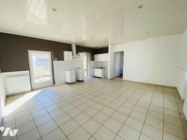 PONT ST MARTIN, Viais , Maison en pierre avec jardin – Fort potentiel – Proche Nantes