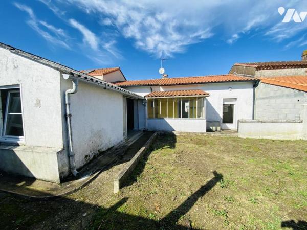 PONT ST MARTIN, Viais , Maison en pierre avec jardin – Fort potentiel – Proche Nantes